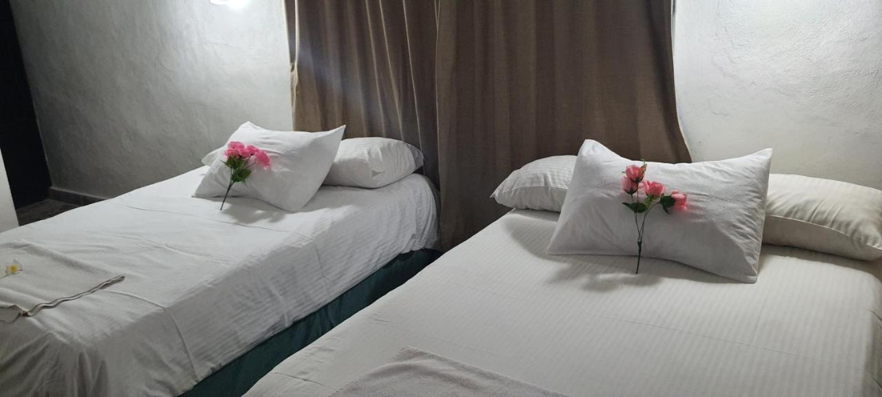 Hotel Hermanos Aguilar Cozumel Bagian luar foto
